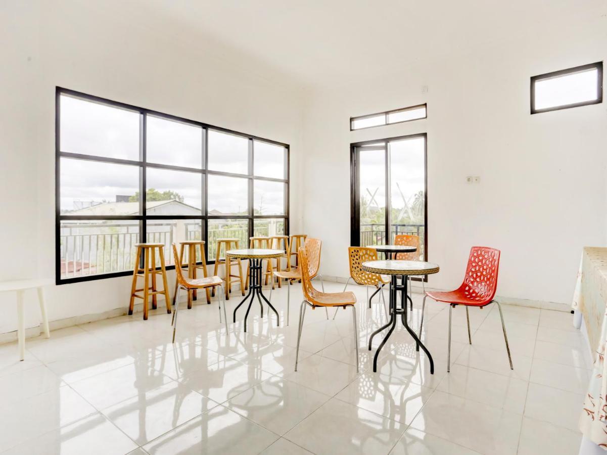 Oyo 3870 Homestay Arya Самаринда Екстериор снимка