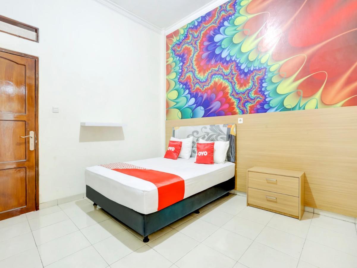 Oyo 3870 Homestay Arya Самаринда Екстериор снимка