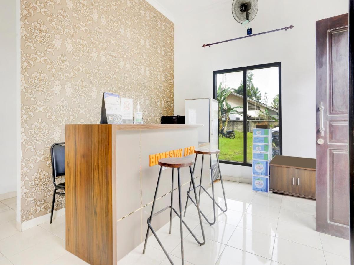 Oyo 3870 Homestay Arya Самаринда Екстериор снимка