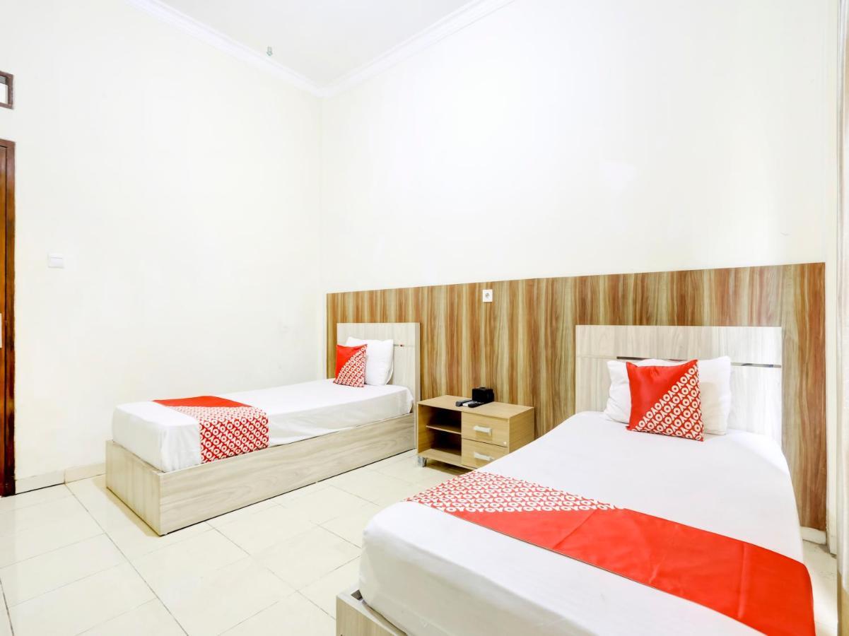 Oyo 3870 Homestay Arya Самаринда Екстериор снимка