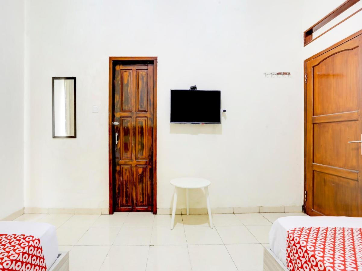 Oyo 3870 Homestay Arya Самаринда Екстериор снимка